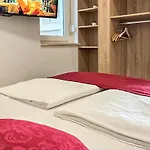 2 Bedroom Lovely In