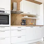 Apartament 2 Bedroom Lovely In
