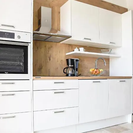 公寓 2 Bedroom Lovely In
