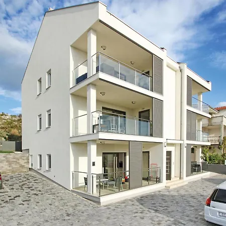 Apartmán 2 Bedroom Lovely In Šibenik
