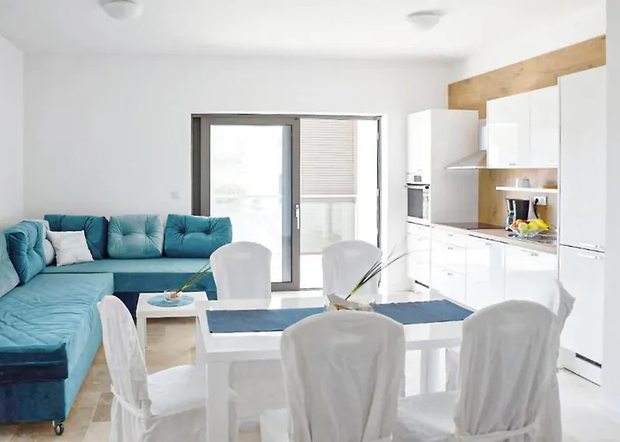 2 Bedroom Lovely In *