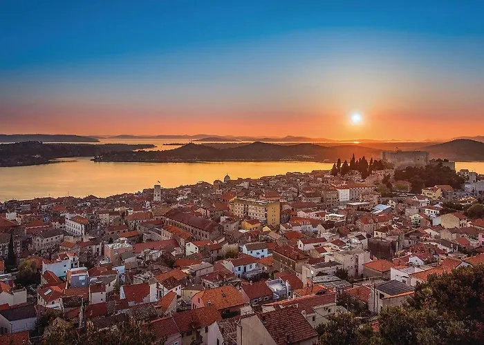2 Bedroom Lovely In Sibenik