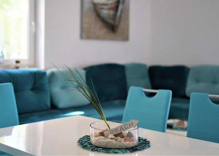 2 Bedroom Lovely In 시베니크